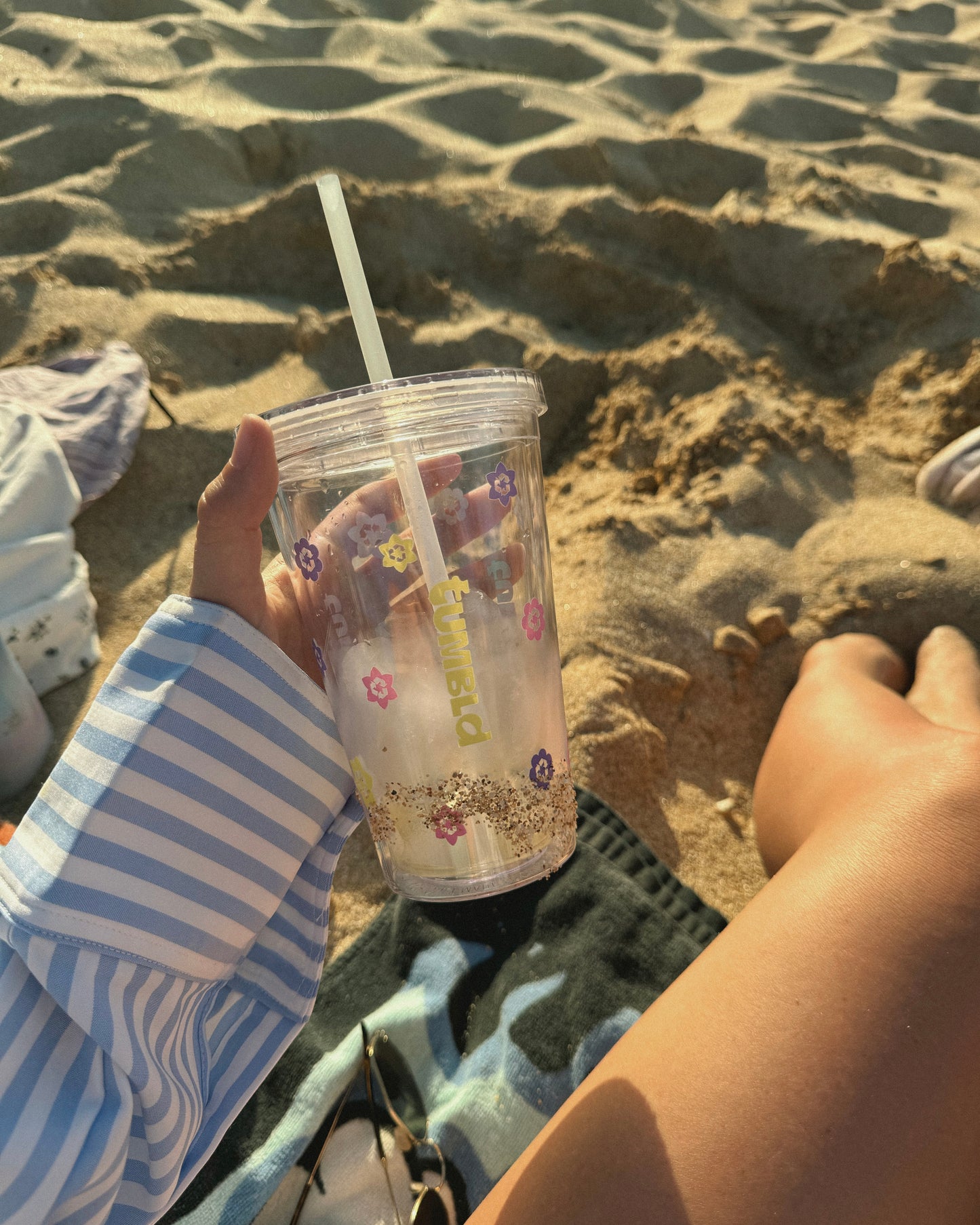 Daily Hydration Tumbler - Clear Floral